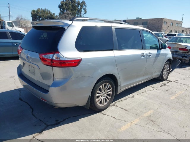 5TDYK3DC3GS761891 Toyota Sienna Xle Premium 8 Passenger