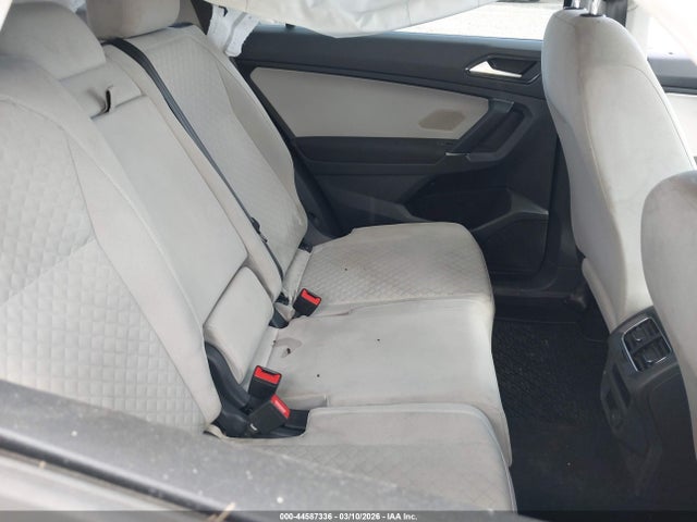 Продажа на аукционе авто 2018 Volkswagen Tiguan 2.0t S, vin: 3VV1B7AX9JM170165, номер лота: 44587336