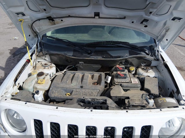 1C4NJPBB5GD576132 Jeep Patriot Sport