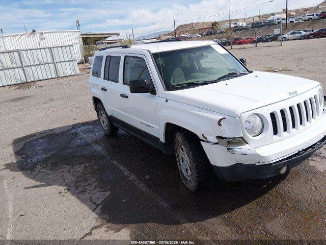 1C4NJPBB5GD576132 Jeep Patriot Sport