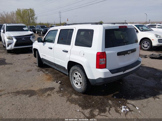 1C4NJPBB5GD576132 Jeep Patriot Sport