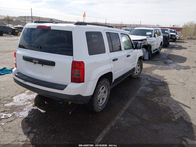 1C4NJPBB5GD576132 Jeep Patriot Sport