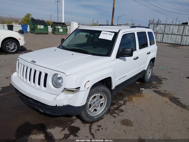1C4NJPBB5GD576132 Jeep Patriot Sport