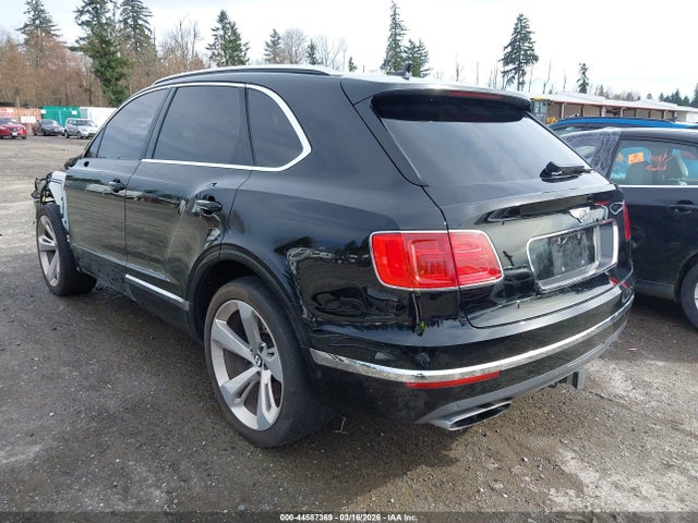 2018 BENTLEY BENTAYGA SJAAC4ZV5JC019453 Photo 2