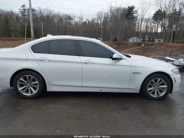 BMW 528i Xdrive 2016 WBA5A7C52GG146319 Image 13