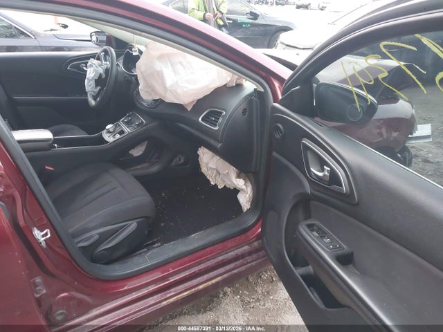 Продажа на аукционе авто 2015 Chrysler 200 Limited, vin: 1C3CCCAB8FN586503, номер лота: 44587391