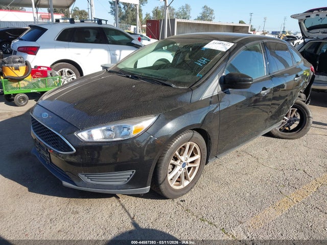 Ford FOCUS SE 2015 1FADP3F28FL320980 Image 2