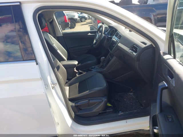 Продаж на аукціоні авто 2021 Volkswagen Tiguan 2.0t Se/2.0t Se R-line Black/2.0t Sel, vin: 3VV2B7AX3MM047504, номер лоту: 44587411