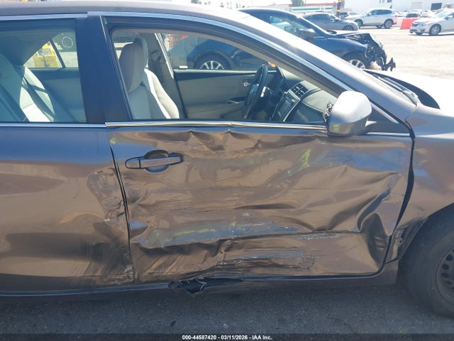 Toyota CAMRY LE 2017 4T1BF1FK9HU440983 Image 17