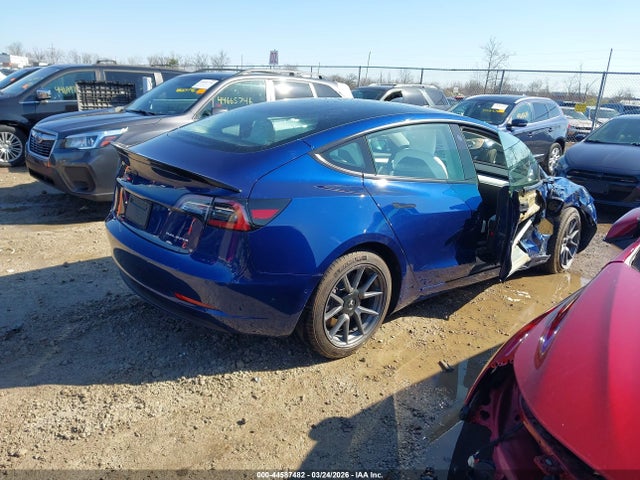 44587482 :رقم المزاد ، 5YJ3E1EB0NF165036 vin ، 2022 Tesla Model 3 Long Range Dual Motor All-wheel Drive مزاد بيع