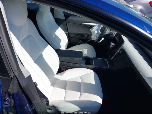 44587482 :رقم المزاد ، 5YJ3E1EB0NF165036 vin ، 2022 Tesla Model 3 Long Range Dual Motor All-wheel Drive مزاد بيع