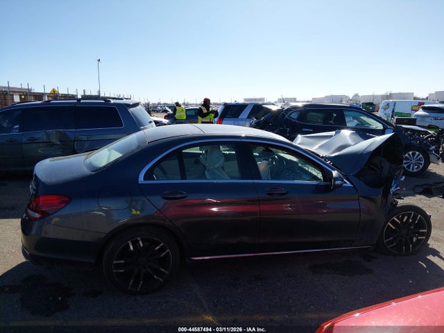 2015 Mercedes-benz C 300 4matic მანქანა იყიდება აუქციონზე, vin: 55SWF4KB9FU038916, აუქციონის ნომერი: 44587494