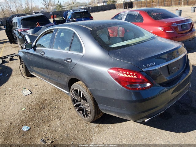 2015 Mercedes-benz C 300 4matic მანქანა იყიდება აუქციონზე, vin: 55SWF4KB9FU038916, აუქციონის ნომერი: 44587494
