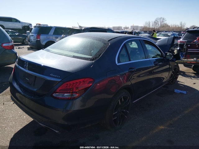 2015 Mercedes-benz C 300 4matic მანქანა იყიდება აუქციონზე, vin: 55SWF4KB9FU038916, აუქციონის ნომერი: 44587494