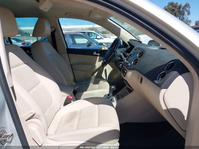 2012 VOLKSWAGEN TIGUAN WVGAV7AX7CW514077 Photo 4