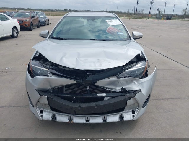 Toyota COROLLA LE 2018 5YFBURHE0JP818899 Image 11