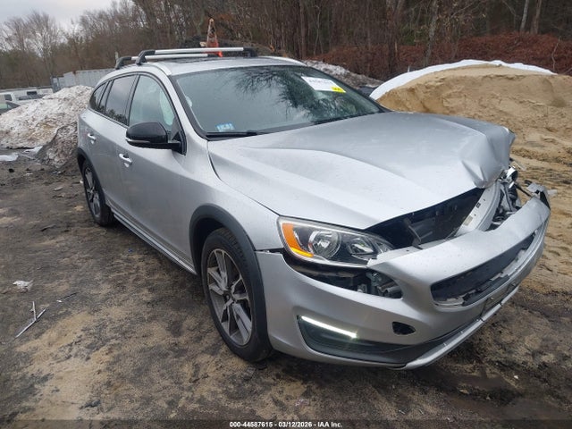 2016 VOLVO V60 CROSS COUNTRY YV4612HKXG1011842