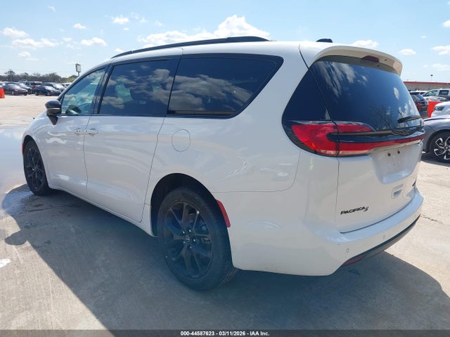 Продажа на аукционе авто 2025 Chrysler Pacifica Limited, vin: 2C4RC1GG6SR569354, номер лота: 44587623