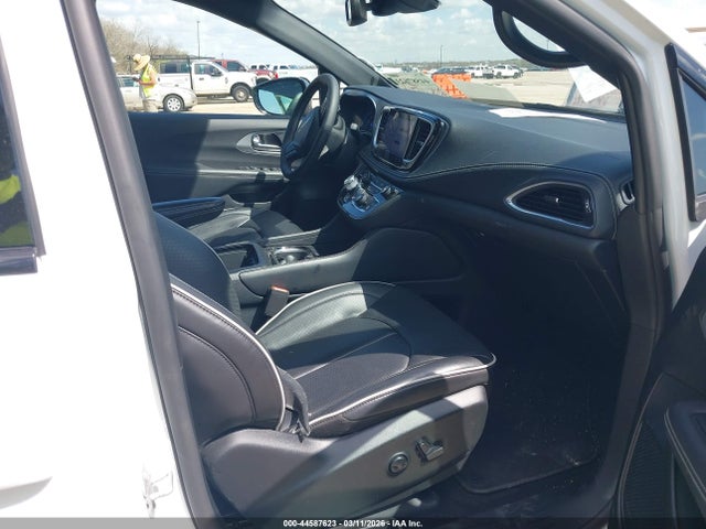 Продажа на аукционе авто 2025 Chrysler Pacifica Limited, vin: 2C4RC1GG6SR569354, номер лота: 44587623