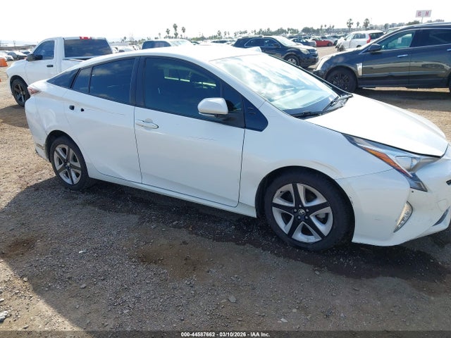 JTDKARFU6G3003367 Toyota Prius Three Touring