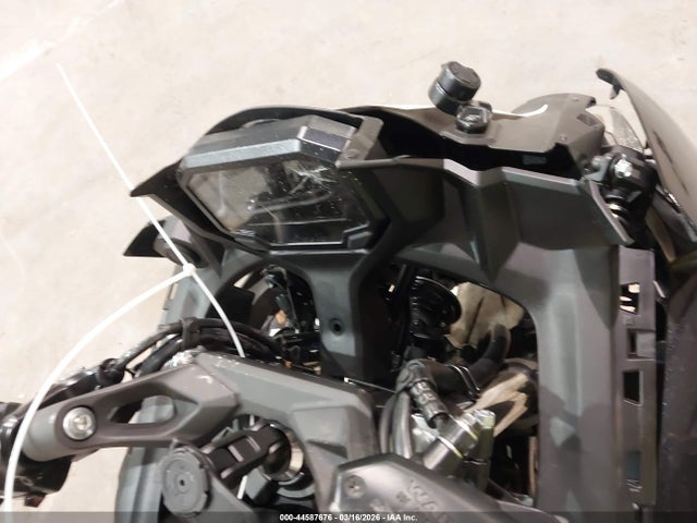 44587676 :رقم المزاد ، ML5EXER14SDAF6599 vin ، 2025 Kawasaki Ex650 R مزاد بيع