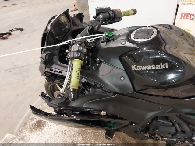 44587676 :رقم المزاد ، ML5EXER14SDAF6599 vin ، 2025 Kawasaki Ex650 R مزاد بيع