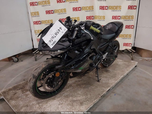 44587676 :رقم المزاد ، ML5EXER14SDAF6599 vin ، 2025 Kawasaki Ex650 R مزاد بيع