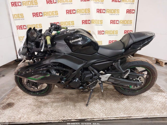 44587676 :رقم المزاد ، ML5EXER14SDAF6599 vin ، 2025 Kawasaki Ex650 R مزاد بيع