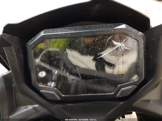 44587676 :رقم المزاد ، ML5EXER14SDAF6599 vin ، 2025 Kawasaki Ex650 R مزاد بيع