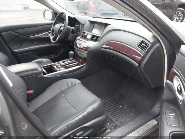 Продаж на аукціоні авто 2018 Infiniti Q70 3.7x Luxe, vin: JN1BY1AR7JM220172, номер лоту: 44587699