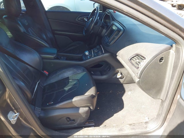44587708 :رقم المزاد ، 1C3CCCDG6FN589407 vin ، 2015 Chrysler 200 S مزاد بيع