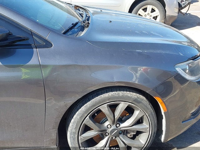 44587708 :رقم المزاد ، 1C3CCCDG6FN589407 vin ، 2015 Chrysler 200 S مزاد بيع