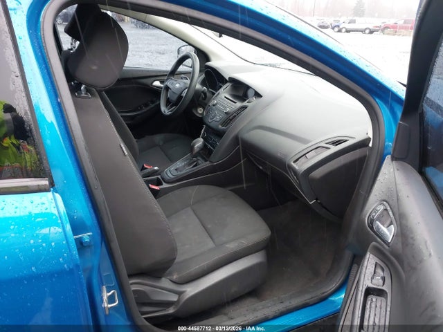 44587712 :رقم المزاد ، 1FADP3F27HL236183 vin ، 2017 Ford Focus Se مزاد بيع