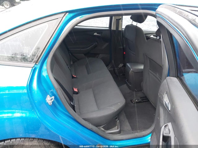 44587712 :رقم المزاد ، 1FADP3F27HL236183 vin ، 2017 Ford Focus Se مزاد بيع