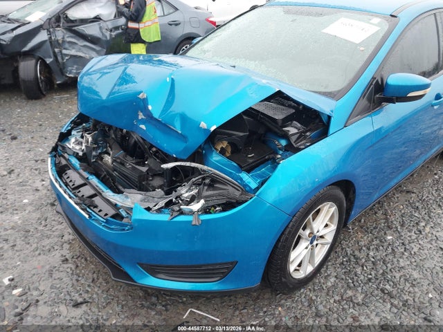 44587712 :رقم المزاد ، 1FADP3F27HL236183 vin ، 2017 Ford Focus Se مزاد بيع