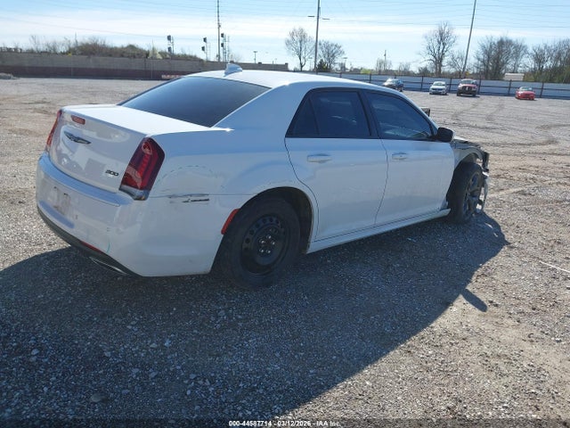 2021 CHRYSLER 300 2C3CCAAG2MH538095 Photo 3