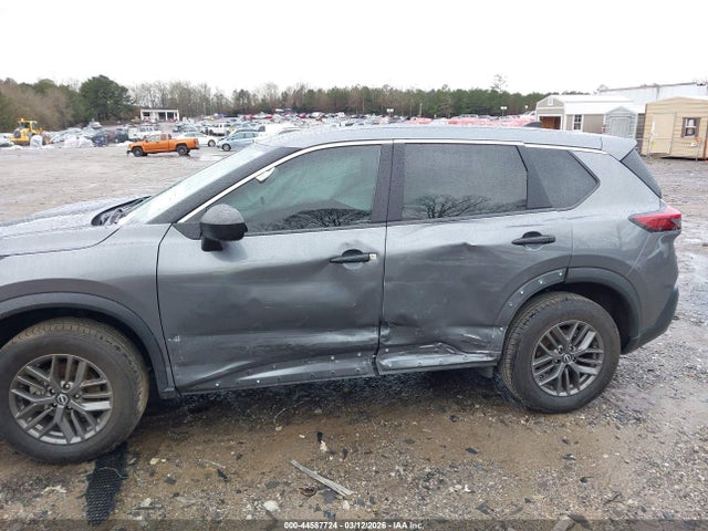 44587724 :رقم المزاد ، 5N1BT3AA6PC893109 vin ، 2023 Nissan Rogue S Fwd مزاد بيع