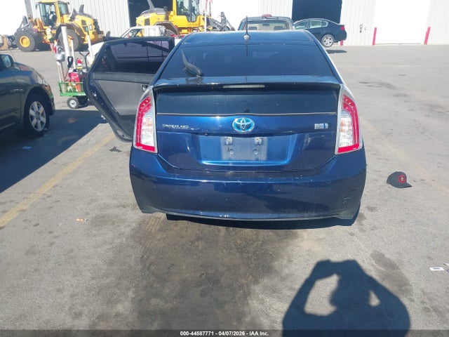 Toyota Prius Three 2015 JTDKN3DU2F1872613 Image 16