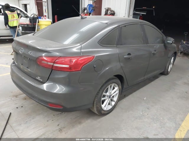 Ford FOCUS SE 2015 1FADP3F24FL210542 Image 4