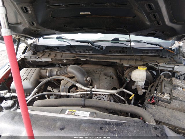 44587801 :رقم المزاد ، 1C6RR6TT4KS562083 vin ، 2019 Ram 1500 Classic مزاد بيع