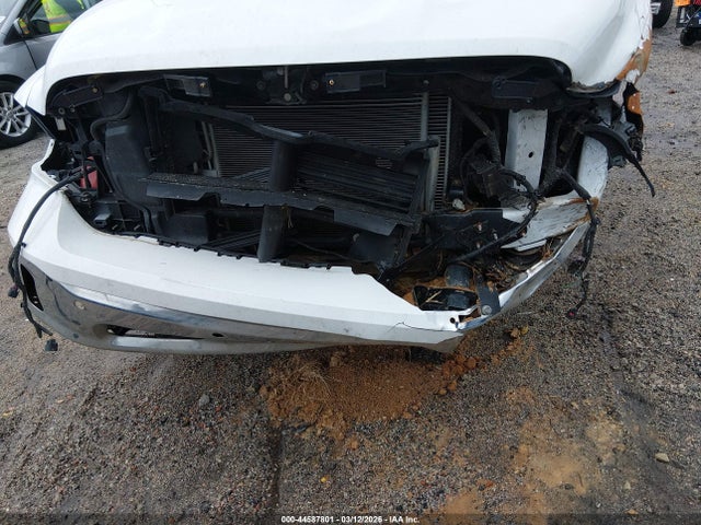44587801 :رقم المزاد ، 1C6RR6TT4KS562083 vin ، 2019 Ram 1500 Classic مزاد بيع