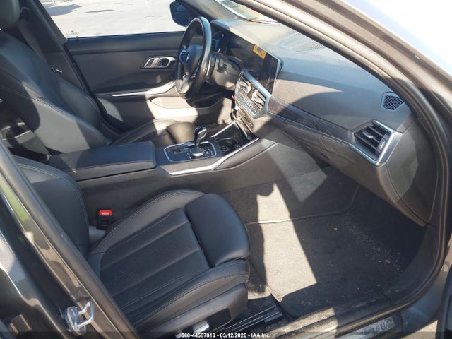 2022 BMW 330I 3MW5R1J04N8C53493 Photo 4