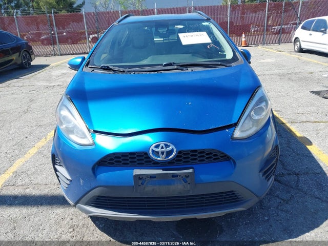 JTDKDTB37J1606591 Toyota Prius C One