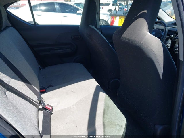 JTDKDTB37J1606591 Toyota Prius C One