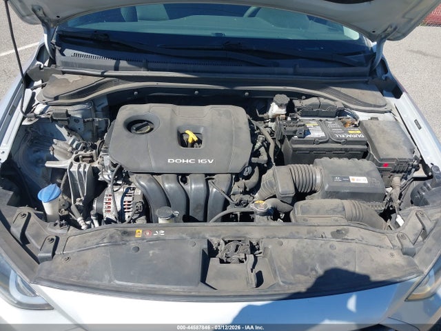 5NPD84LF1JH262227 Hyundai ELANTRA SEL
