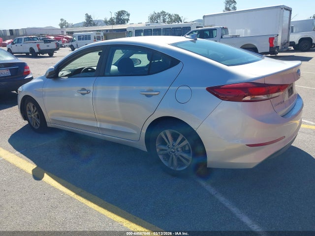 5NPD84LF1JH262227 Hyundai ELANTRA SEL