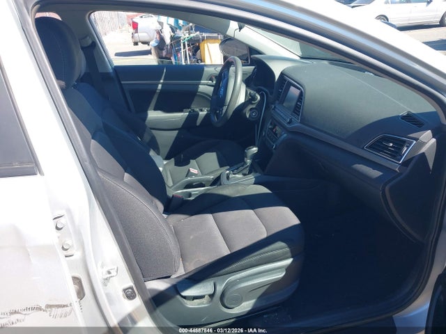 5NPD84LF1JH262227 Hyundai ELANTRA SEL