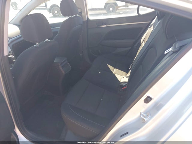 5NPD84LF1JH262227 Hyundai ELANTRA SEL