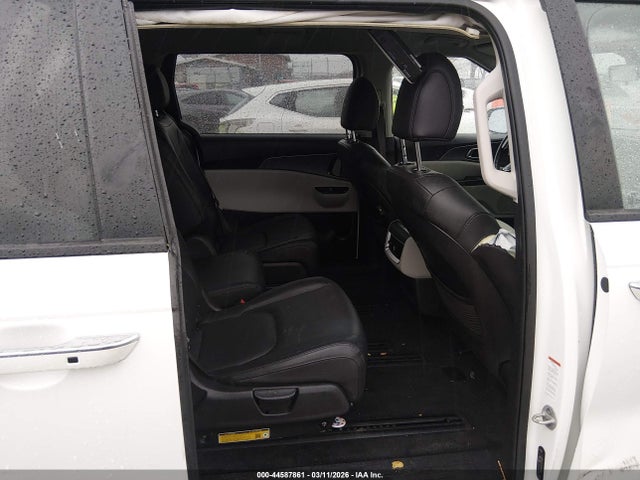 2024 Kia Carnival Mpv Lx Seat Package მანქანა იყიდება აუქციონზე, vin: KNDNB4H3XR6406710, აუქციონის ნომერი: 44587861
