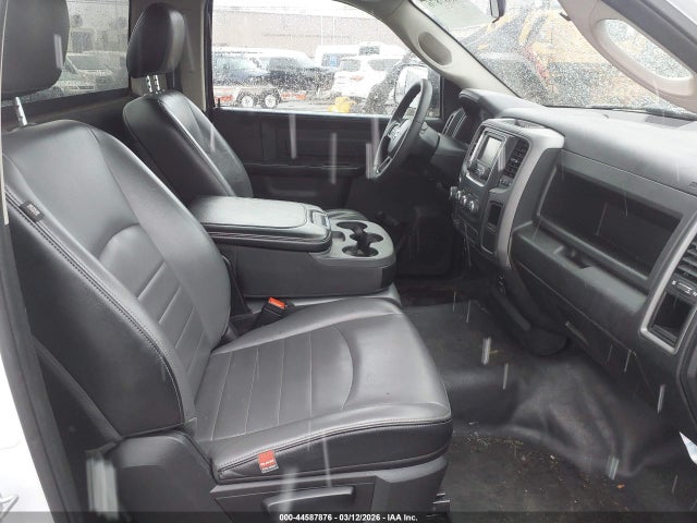 44587876 :رقم المزاد ، 3C6JR6DGXNG300918 vin ، 2022 Ram 1500 Classic Tradesman  4x2 8' Box مزاد بيع